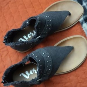 Very G Open Toe Thong Type Sandal Zipper Back Size: 7.5 Women's